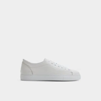 Aldo Hawke In White