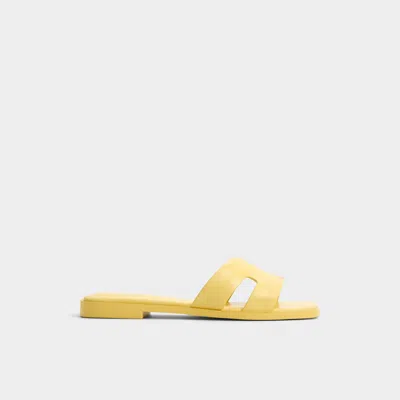 Aldo Itsandal In Yellow