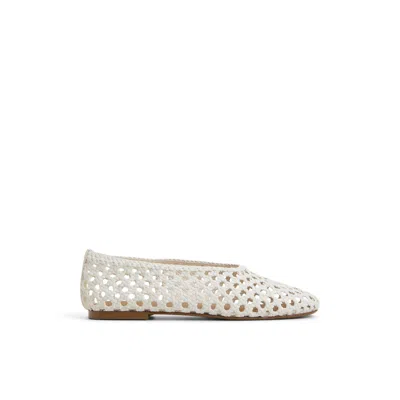 Aldo Joselia In White