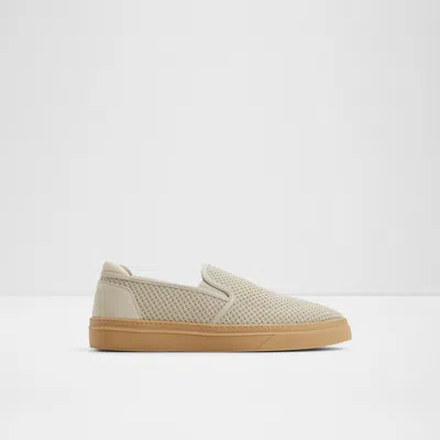 Aldo Kelso In White
