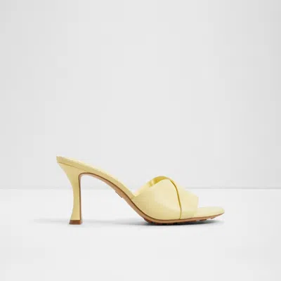 Aldo Lyhanna In Yellow