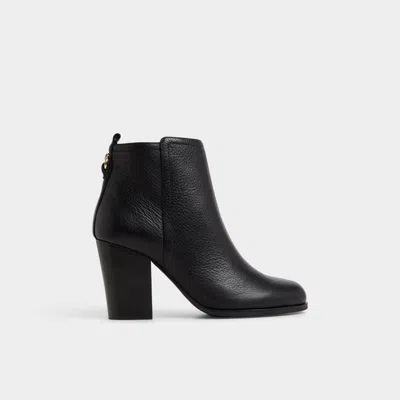 Aldo Noemia In Black