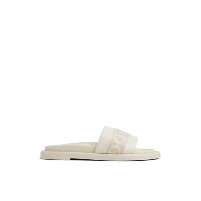 Aldo Nydelagan In White