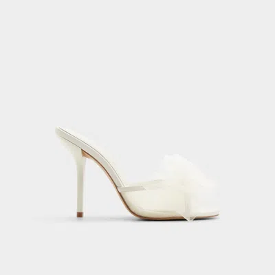 Aldo Oceanne In White