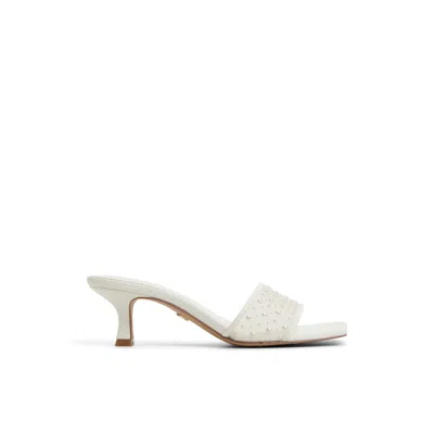 Aldo Pearlia In White