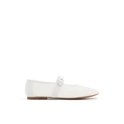Aldo Quincey In White