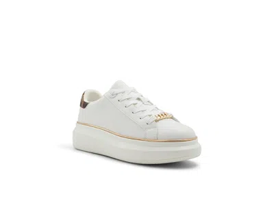 Aldo Tahlea In White