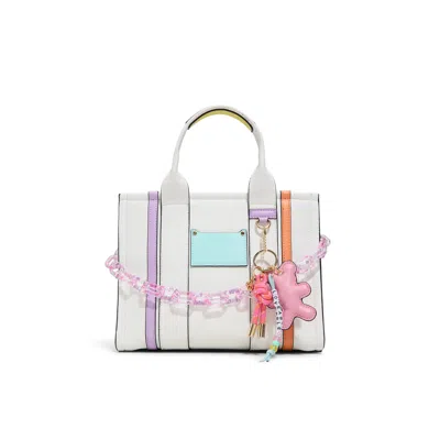 Aldo Theriliax In White