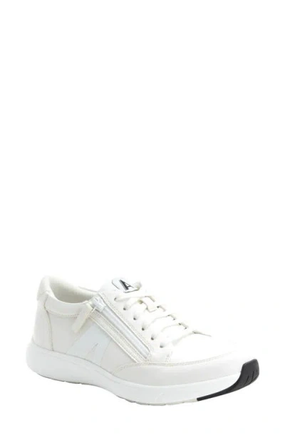 Alegria By Pg Lite Eazeer Sneaker In White Out