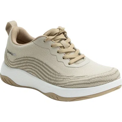 Alegria By Pg Lite In8 Sneaker In Cream