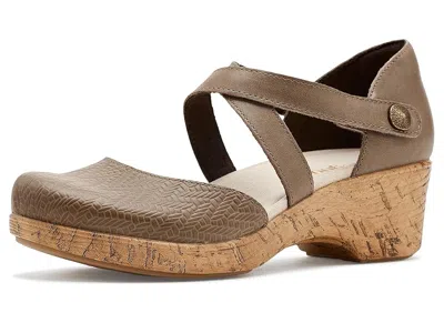 Alegria Savina In Brown