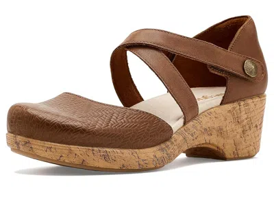 Alegria Savina In Brown