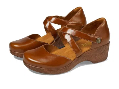 Alegria Savina In Brown