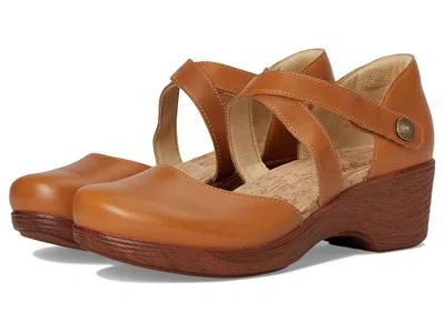 Alegria Savina In Brown