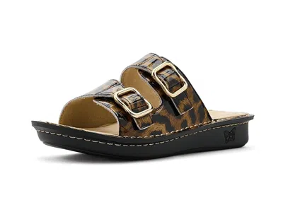 Alegria Verah In Brown