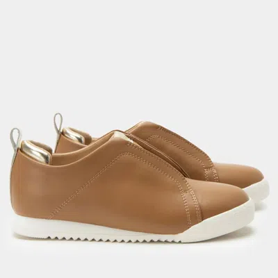 Alegria Women's Reah Sneaker In Brown