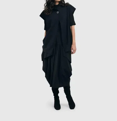 Alembika Tekbika Single Button Vest Jacket In Black