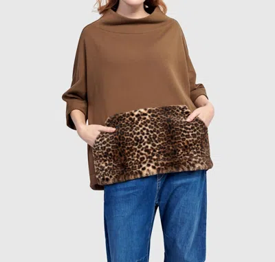 Alembika Urban Muff Pullover Top In Camel In Brown
