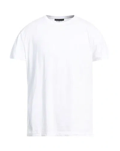 Alessandro Dell'acqua Man T-shirt White Size Xxl Cotton