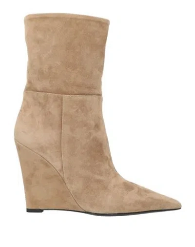 Alevì Milano Aleví Milano Woman Ankle Boots Sand Size 7 Leather In Beige