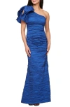 Alex Evenings Bow Detail One-shoulder Ruched Satin Gown In Blue