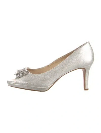Pre-owned Alex Marie Crystal Embellishments Pumps In Silver