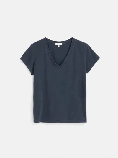 Alex Mill Elliott V Neck Tee In Cotton In Washed Navy