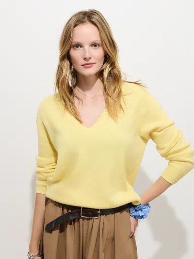 Alex Mill Montmartre V Neck Sweater In Cashmere In Citrus