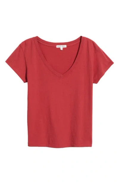 Alex Mill V-neck Cotton T-shirt In Cranberry