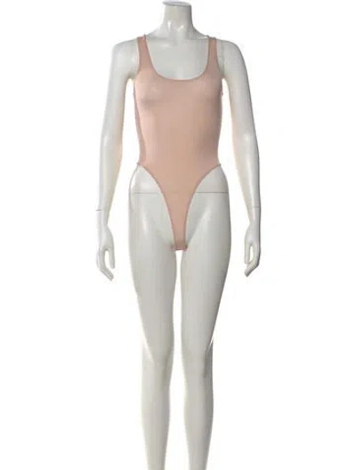 Pre-owned Alex Perry Scoop Neck Sleeveless Bodysuit In Neutral
