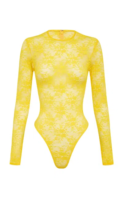 Alex Perry Sleeveless Stretch Lace Bodysuit In Yellow