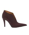 Alexander Mcqueen Slashed Birdee Pumps 105 In Black