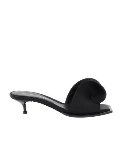 ALEXANDER MCQUEEN ALEXANDER MCQUEEN SQUARE-TOE SLIP-ON SANDALS