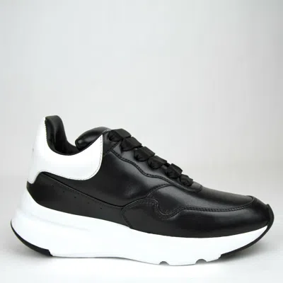Pre-owned Alexander Mcqueen $590  Women's Black/white Leather Runner Sneaker 520014 1070