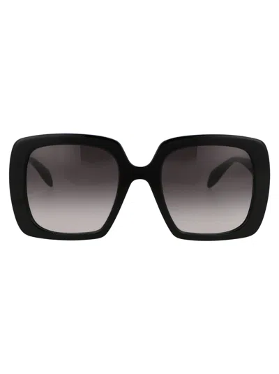 Alexander Mcqueen Alexander Mc Queen Sunglasses Am0378 S 001 In Black