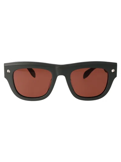 Alexander Mcqueen Alexander Mc Queen Sunglasses Am0425 S 004 In Black