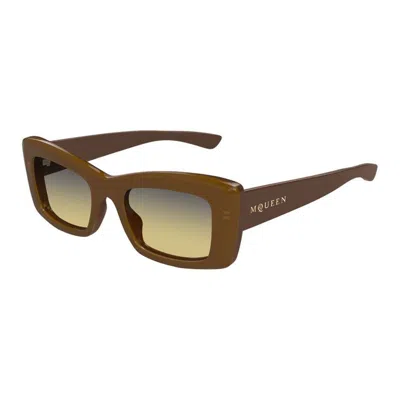 Alexander Mcqueen Am0526s 003 In Brown