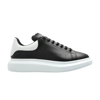 Pre-owned Alexander Mcqueen Oversized Sneaker 'black White' 2025 | Men's Size 42.5