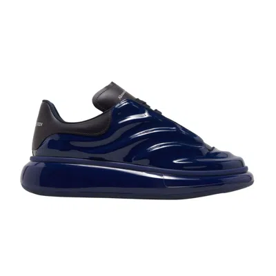 Pre-owned Alexander Mcqueen Oversized Sneaker 'lux Gloss - Navy' | Blue | Men's Size 39