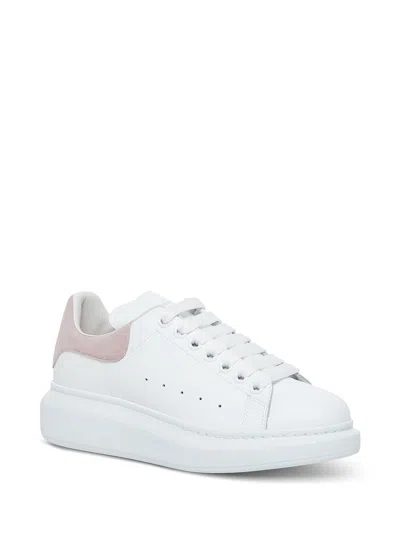 ALEXANDER MCQUEEN ALEXANDER MCQUEEN WOMEN ALEXANDER MCQUEEN WOMAN'S OVERSIZE WHITE AND PINK LEATHER SNEAKERS