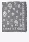 Alexander Mcqueen All-over Skulls Frayed Scarf In Gray