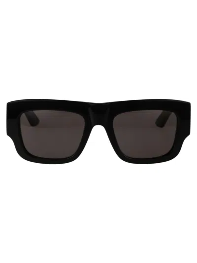 Alexander Mcqueen Alexander Mc Queen Sunglasses Am0449 S 001 In Black