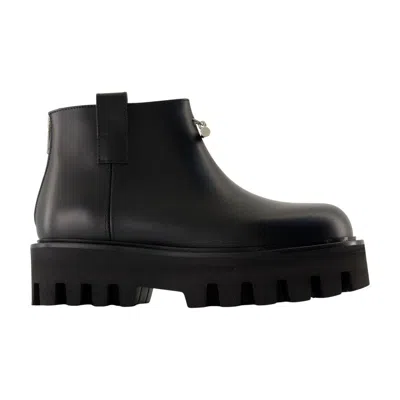 ALEXANDER MCQUEEN ALEXANDER MCQUEEN ANKLE BOOTS