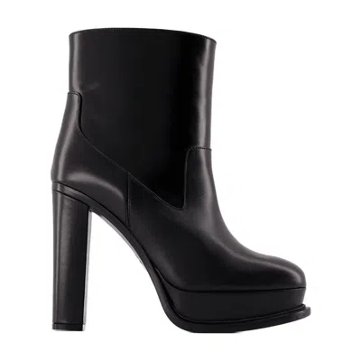 Alexander Mcqueen Ankle Boots In Black