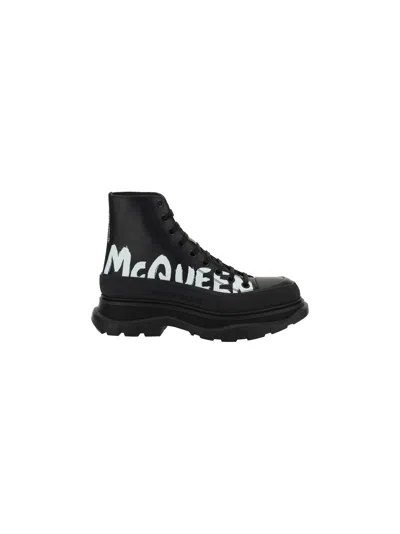 Alexander Mcqueen Ankle Boots In Black/white