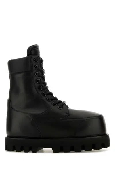 ALEXANDER MCQUEEN BLACK LEATHER BOOTS