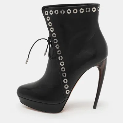 Pre-owned Alexander Mcqueen Black Leather Eyelet Trim Curve Heel Ankle Boots Size 37