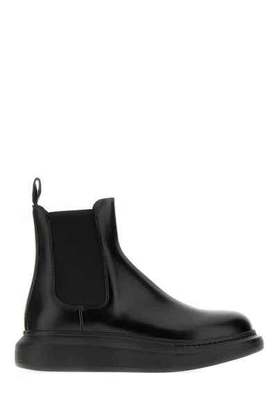 Alexander Mcqueen Platform Chelsea Boots In Black