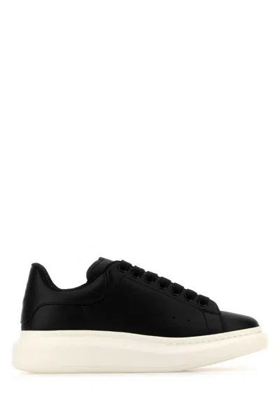 Alexander Mcqueen Men Black Low Top Sneakers With Chunky Sole In Leather Man