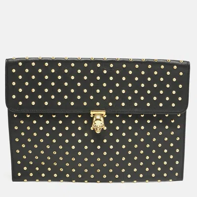 Pre-owned Alexander Mcqueen Black Leather Studded Flat Skull Clutch